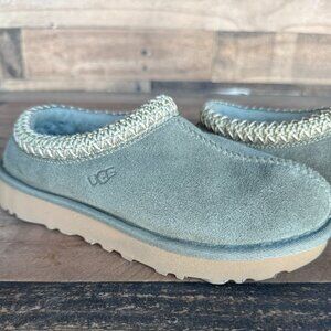 Ugg Woman's Tasman II // Size 5 // Sold Out Gray, Sage